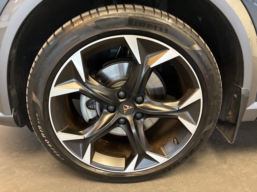 Bild 4 av CUPRA Formentor e-Hybrid / Keyless / Backkamera / Rattvärme / Parkeringssensorer /