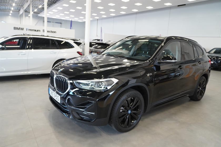 Bild 3 av BMW X1 xDrive25e Sport Line Navi Head-Up HiFi LED