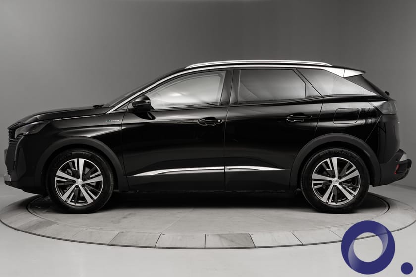 Bilde 2 av Peugeot 3008 HYBRID4 300 Allure | Lav km! | Krok | 4x4 | Adaptiv cruise | Acc
