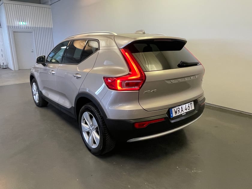 Bild 3 av Volvo XC40 B4 FWD Bensin Core SE II / Navigation / Backkamera / ISOFIX /