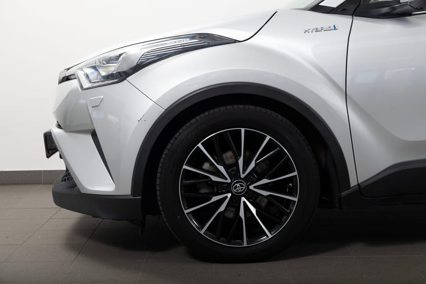 Bild 4 av Toyota C-HR Hybrid Executive  B-kamera Rattvärme