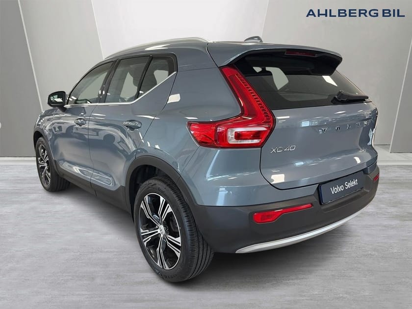 Bild 3 av Volvo XC40 Recharge T4 Inscription, Dragkrok Halvautomatisk, Förarstöd, Ljuspaket, Navi