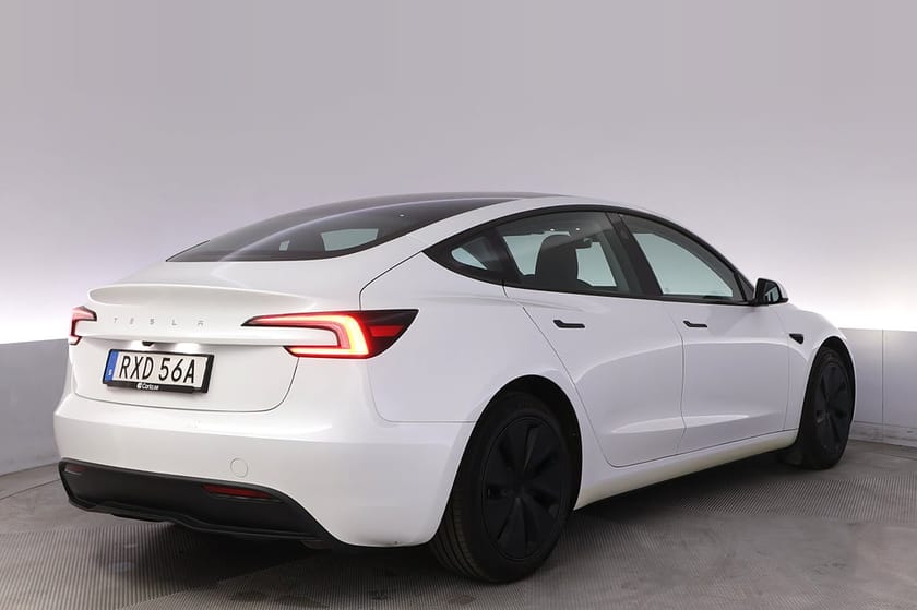 Bild 5 av Tesla Model 3 Standard Range Highland Autopilot Pano