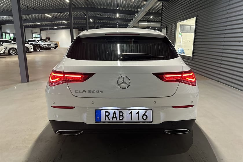 Bild 5 av Mercedes-Benz CLA 250 e Shooting Brake Backkamera Navi Värmare