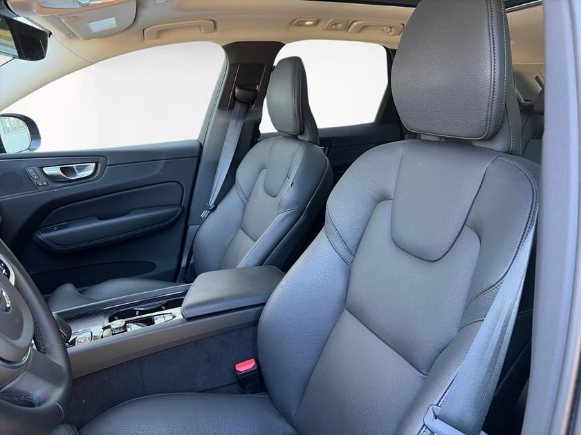 Bild 2 av Volvo XC60 T6 Plus Dark Edition