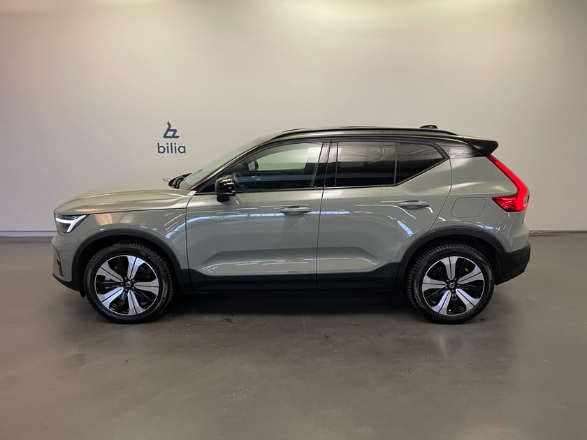 Bild 2 av Volvo XC40 Recharge Single Motor Ultimate / Dragkrok / Tonade rutor / Navigation /