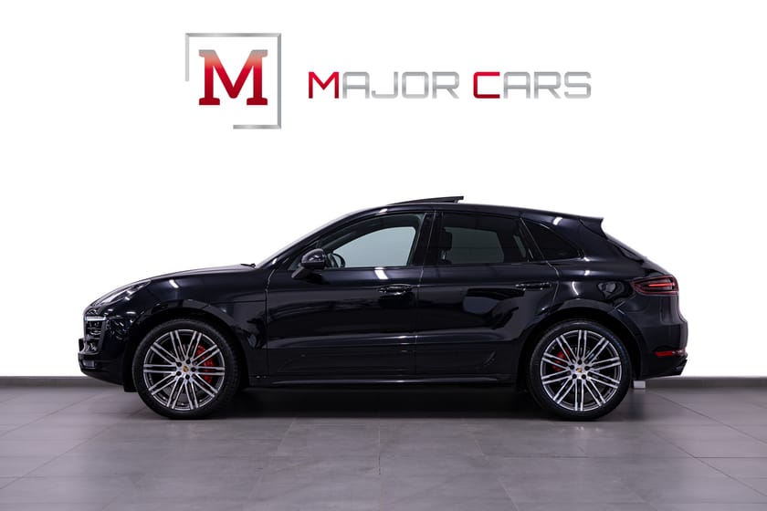 Bild 3 av Porsche Macan GTS Sport Chrono Pano BOSE 21" PASM Sportavgas Drag