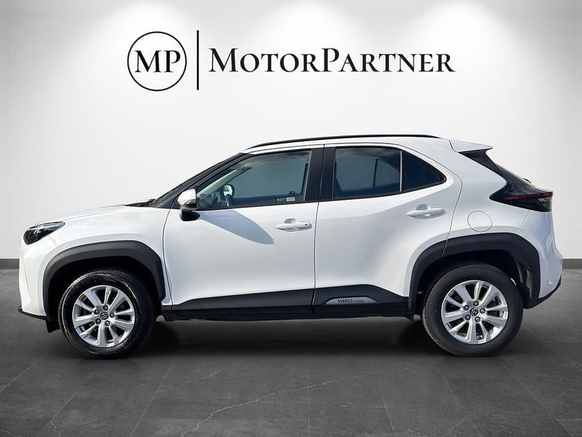 Bild 4 av Toyota Yaris Cross Hybrid 115 AWD-i AWD CVT B-Kamera Cockpit Värmare MOMS