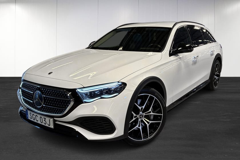Bild 1 av Mercedes-Benz E 300 de 4MATIC All-Terrain 4M | Burmester | Drag | 360 | HUD | Nightpaket |