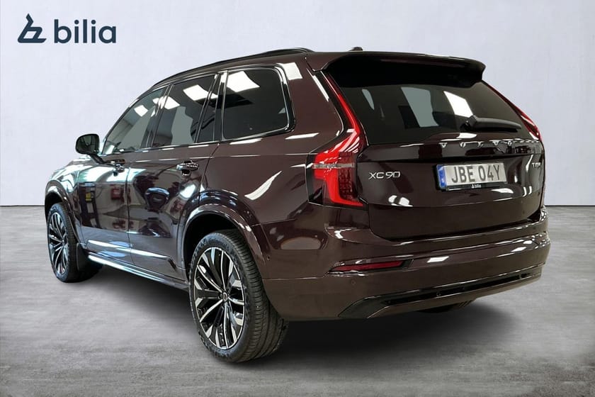 Bild 4 av Volvo XC90 II T8 Ultra Dark B&W Luftfjädring Drag