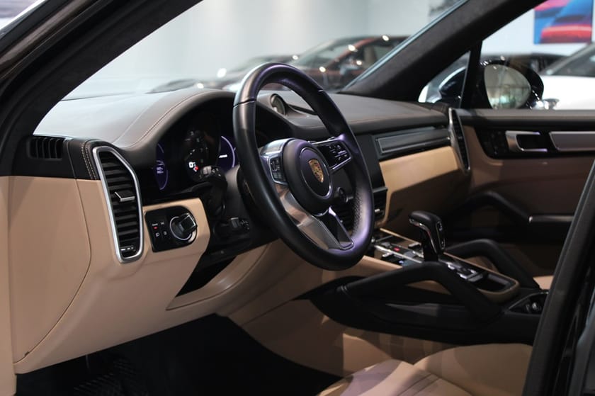 Bild 3 av Porsche Cayenne E-Hybrid Platinum Editon
