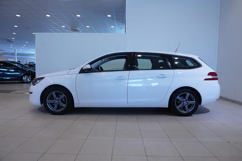 Bild 3 av Peugeot 308 SW 1.2 PureTech 130 Automatisk, 131hk, Active. Backkamera. Dragkrok