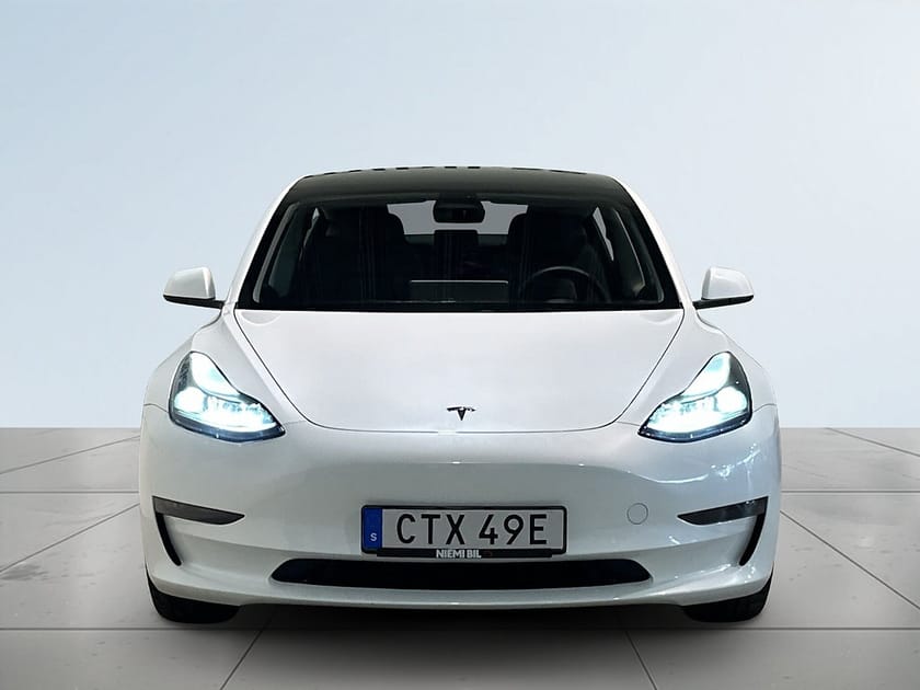 Bild 2 av Tesla Model 3 Long Range AWD 360° Drag Pano Värmepump GPS S/V-hjul