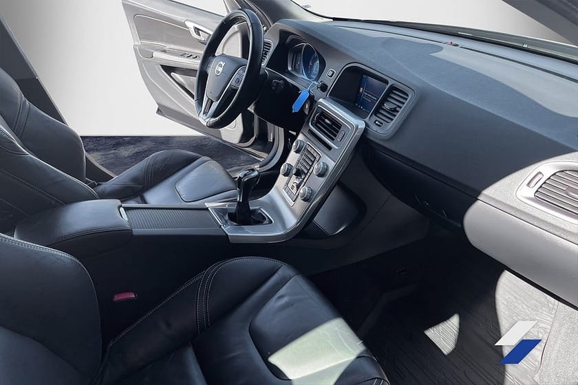 Bild 5 av Volvo V60 D4 Momentum Värmare Drag SoV-däck