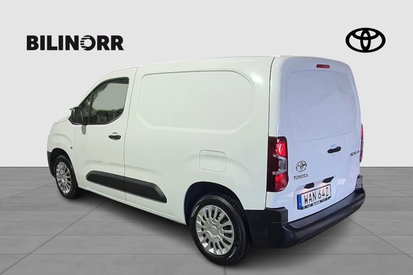 Bild 2 av Toyota ProAce City 1,5D ADBLUE 130 HK S&S AUT 8 COMFORT V-HJUL