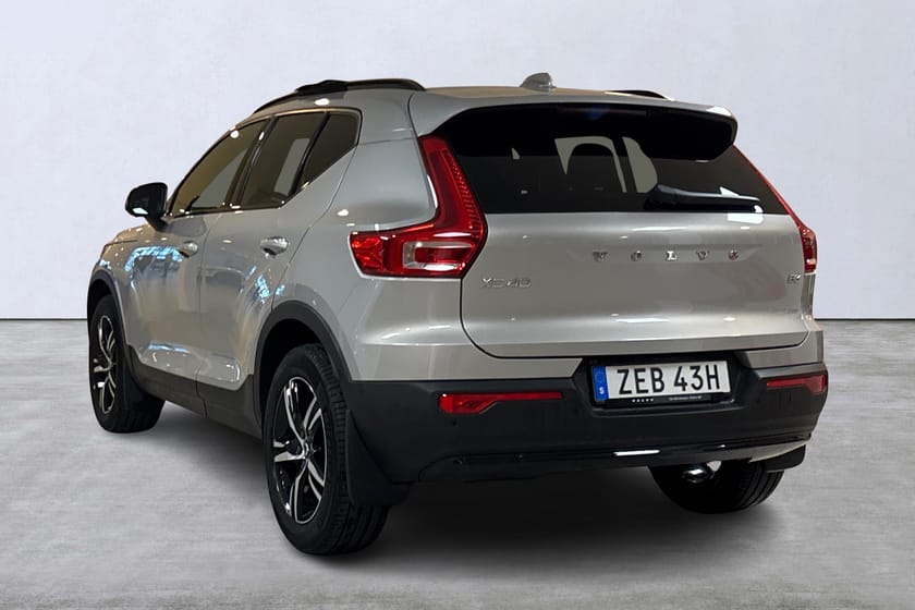Bild 4 av Volvo XC40 B3 FWD Bensin Plus Dark
