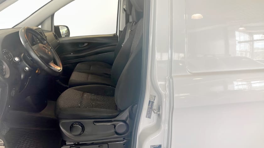 Bild 5 av Mercedes-Benz Vito 116 CDI 3.0t Skåp - Låg skatt