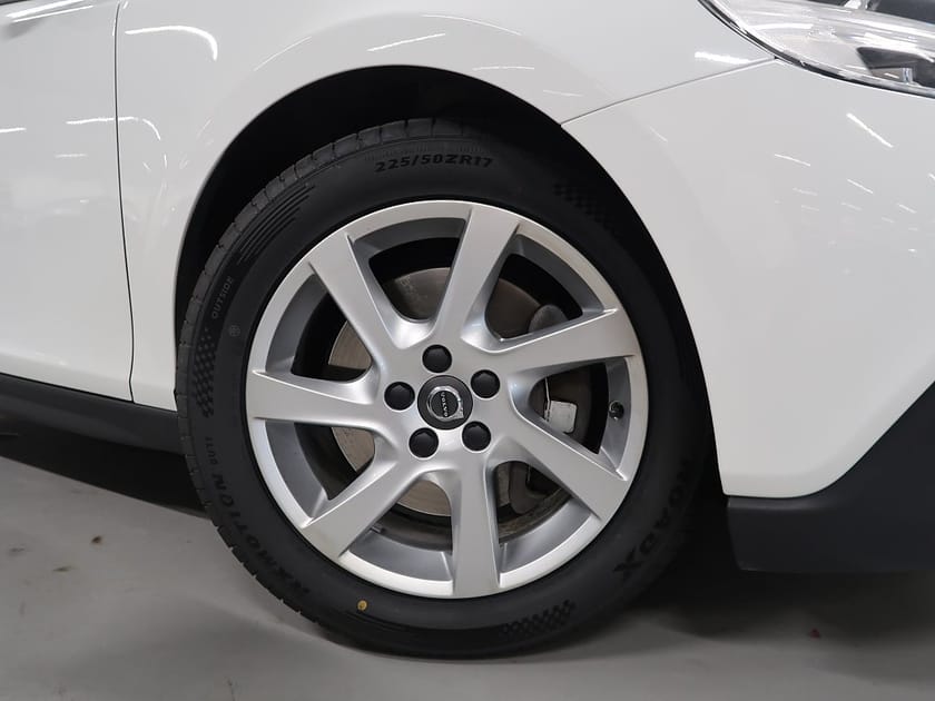 Bild 2 av Volvo V40 Cross Country D2 Geartronic Aut-V Däck ingår-Navi-Värmare-Drag