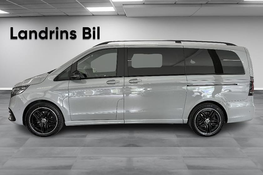 Bild 4 av Mercedes-Benz V 300d 4MATIC 3.2t 300 Lång AMG-Night 7-Sits