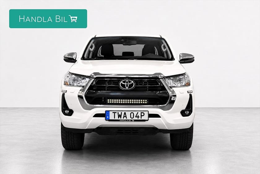 Bild 3 av Toyota Hilux Dubbelhytt 2.8 4WD Aut Moms Drag Navi Kåpa B-kam 204hk