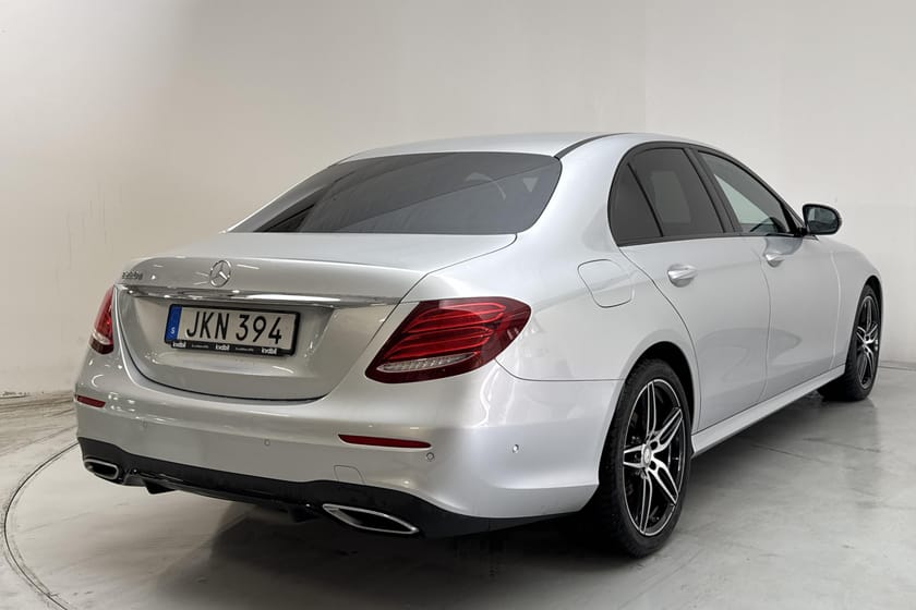 Bild 3 av Mercedes-Benz E 220 d Sedan W213 (194hk) AMG Line 360 GPS