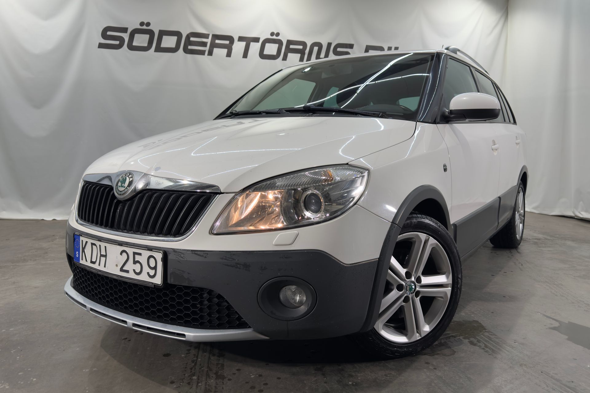 Skoda Fabia Scout 1.2 TSI 2011, kuva 2/10