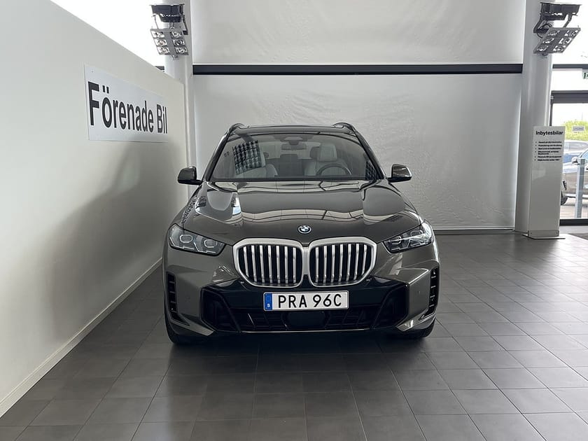 Bild 2 av BMW X5 xDrive50e 3,95 ränta M Sport H/K Panorama ComfortAccess
