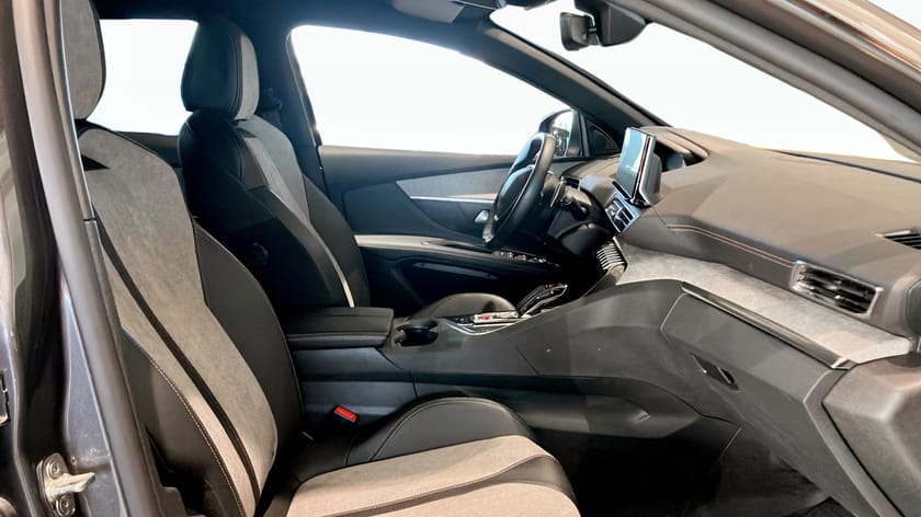 Bild 3 av Peugeot 3008 HYBRID4 300