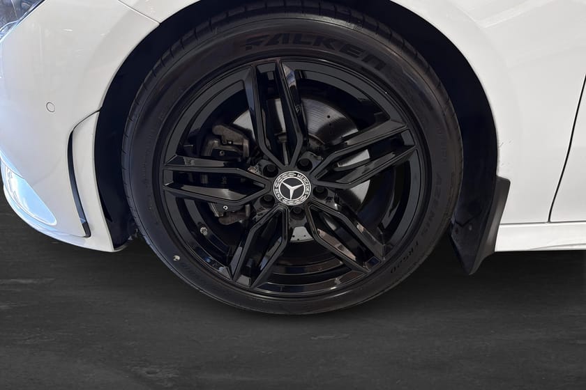 Bild 5 av Mercedes-Benz CLA 200 AMG Line Adv. Plus / Panorama