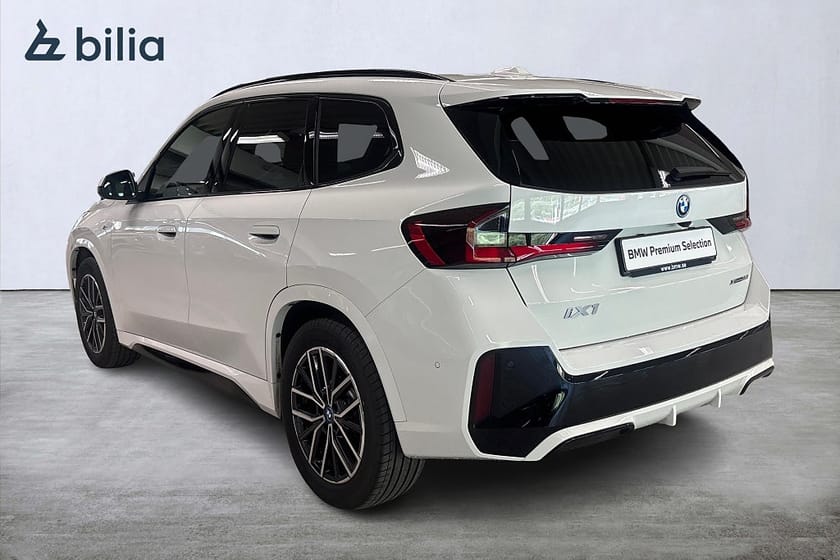 Bild 2 av BMW iX1 xDrive30 M-Sport | Drag | Aktiv farth. | Komfortöpp.