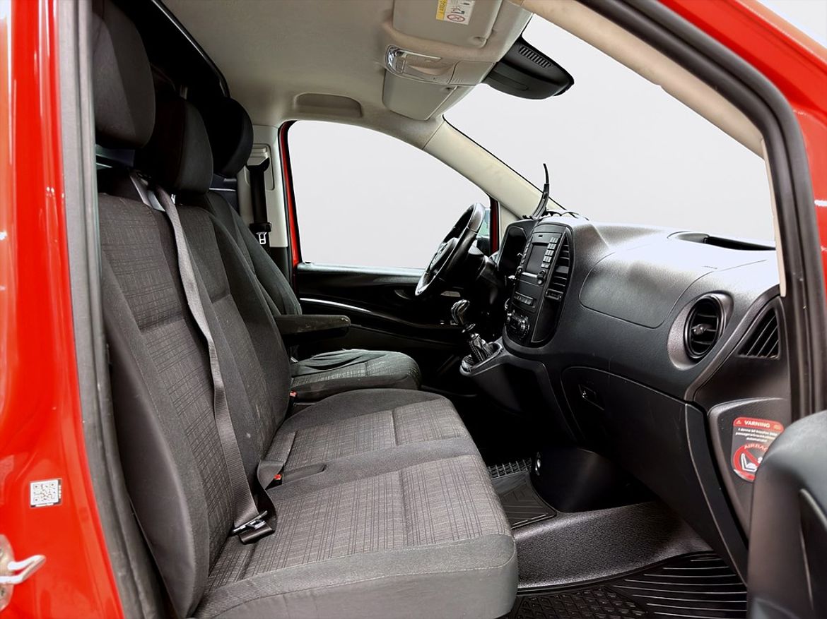 Mercedes-Benz Vito 114 CDI 2.8t Manual, 136hp, 2016