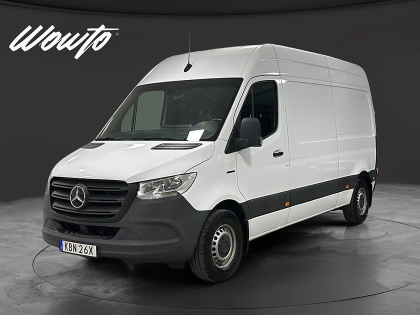 Bild 1 av Mercedes-Benz eSprinter 55 kWh L2H2 / V-inredd / Moms