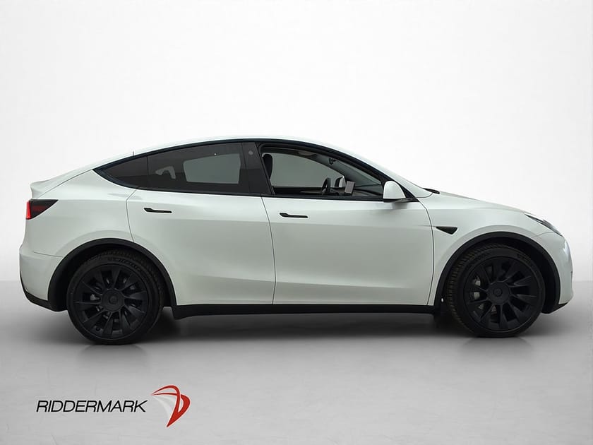 Bild 5 av Tesla Model Y Long Range AWD MOMS Autopilot En-Brukare