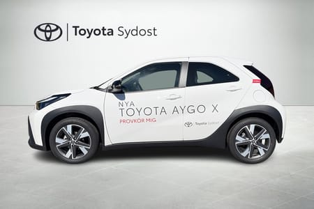Toyota Aygo X Hybrid backkamera, adaptiv farthållare mm.
