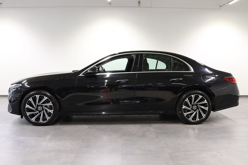 Bild 3 av Mercedes-Benz E 300 d e 4MATIC