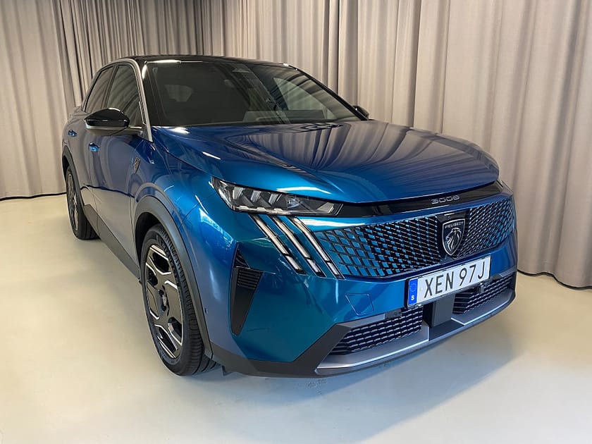 Bild 1 av Peugeot 3008 Plug-In Hybrid GT Ultimate Plugg-In Hybrid. Dragkrok, Massage