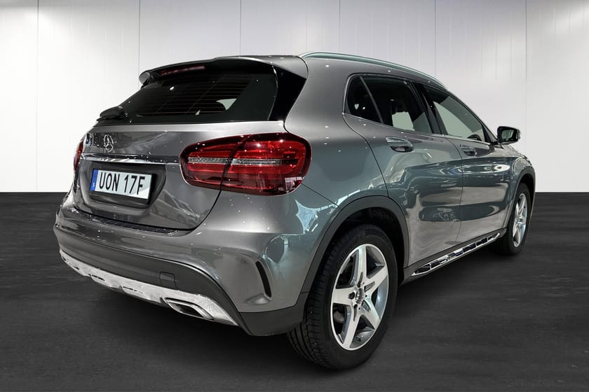 Bild 4 av Mercedes-Benz GLA 200 Fjärrstyrd värmare Glastak AMG Line