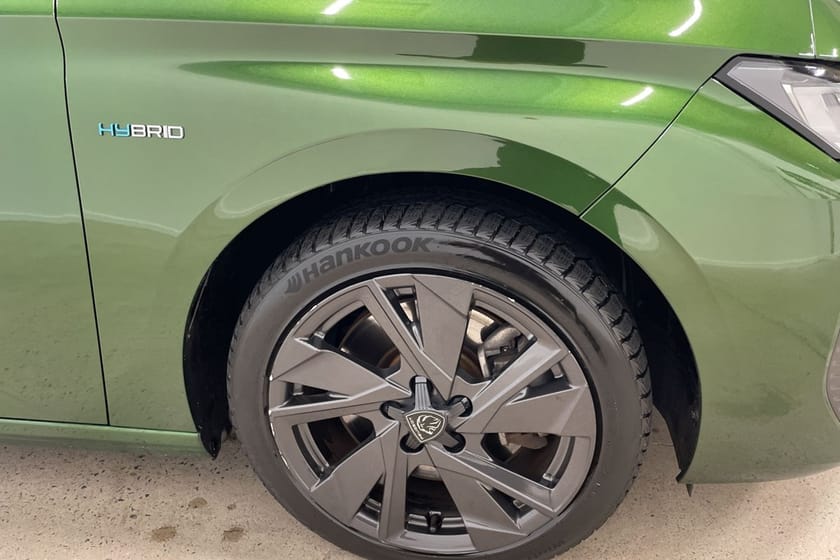 Bild 5 av Peugeot 308 Plug-In Hybrid 180 ALLURE P PHEV AUT *Navi/backkamera/S+V-HJUL*
