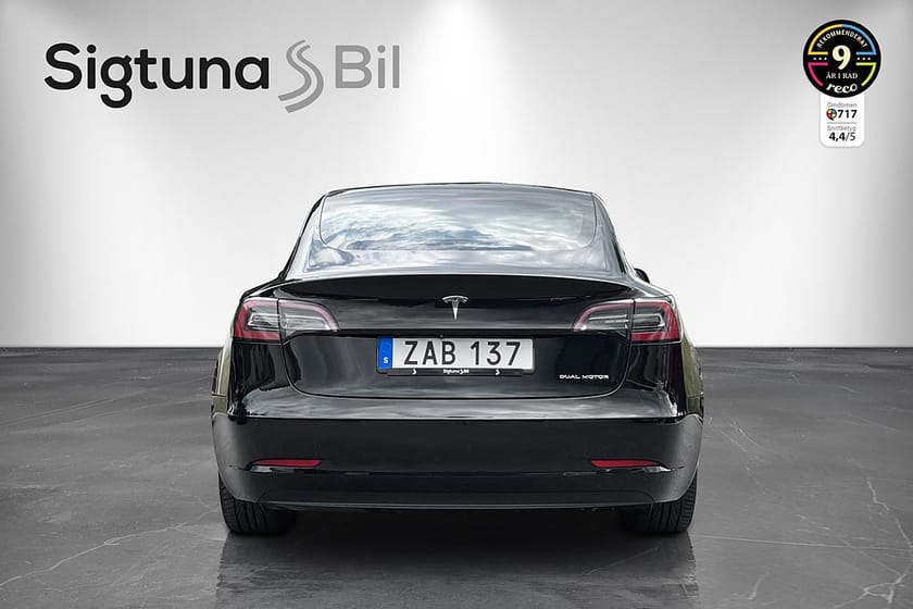 Bild 4 av Tesla Model 3 Long Range AWD Panorama / Läder / Navi
