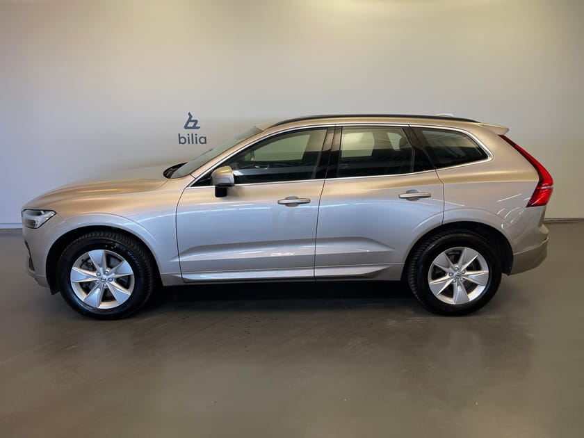 Bild 2 av Volvo XC60 B5 AWD Bensin Core / Navigation / Backkamera /