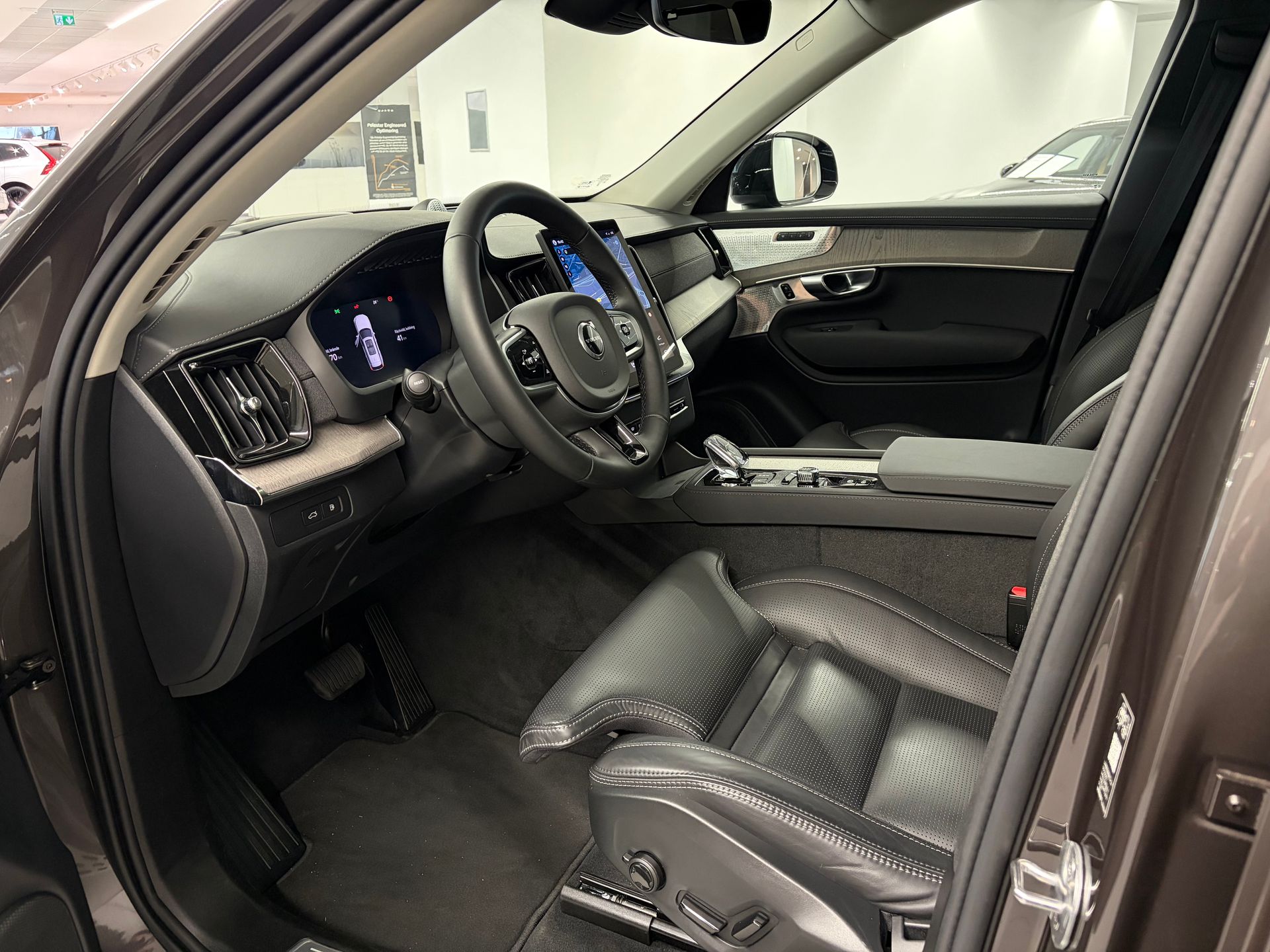 Volvo XC90 Recharge T8 AWD 2026, bild 5/26