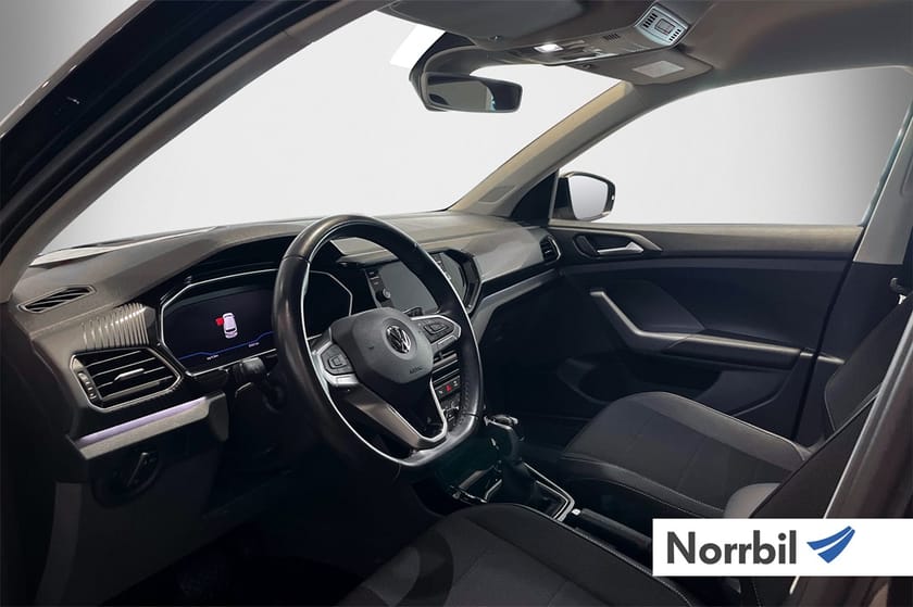 Bild 4 av Volkswagen T-Cross R-Line Backkamera