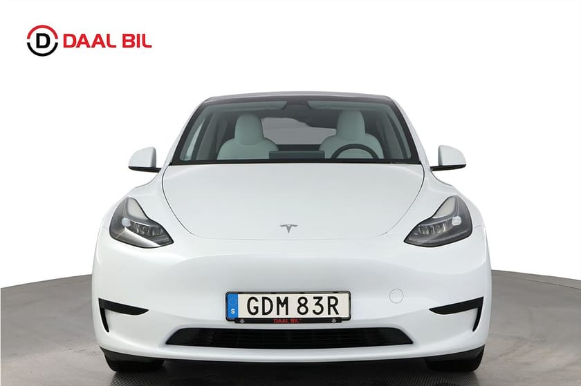 Bild 2 av Tesla Model Y Standard Range RWD 299HK 60kWh PANO P-VÄRM NFC B-KAM
