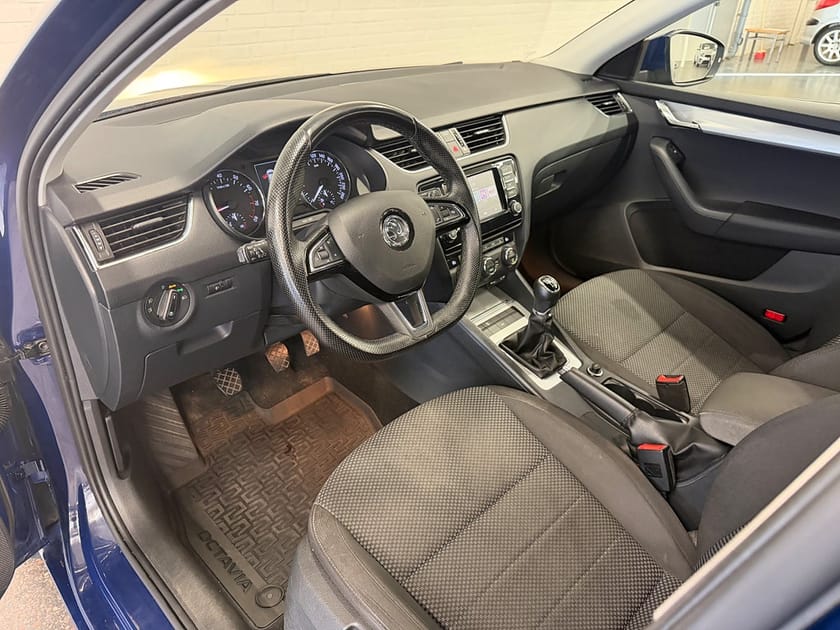 Bild 5 av Škoda Octavia Kombi Skoda 1.0 TSI Ambition Euro 6 | 2 ägare | Dragkrok