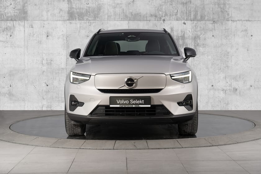 Bilde 4 av Volvo XC40 Recharge Twin motor Plus 408 hk. Varmepumpe/VOC/Induktiv lader/Adaptiv CC