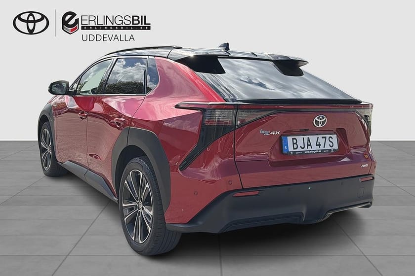 Bild 3 av Toyota bZ4X AWD EXECUTIVE PANORAMA JBL 20TUM / V-HJUL / MOMSBIL
