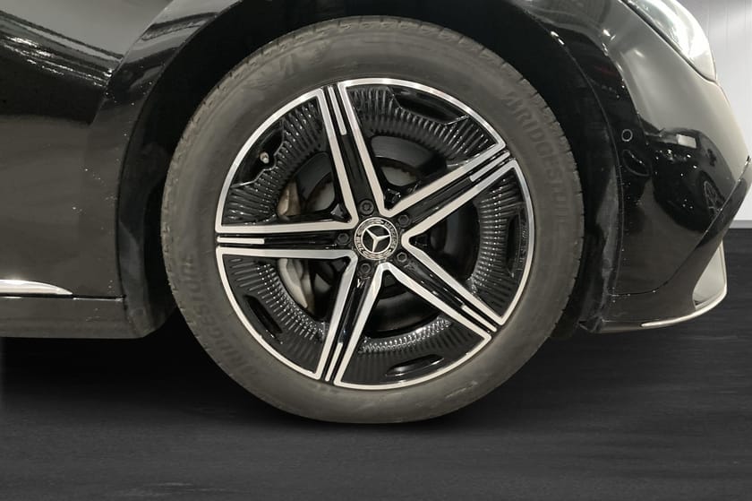 Bild 5 av Mercedes-Benz EQE 300