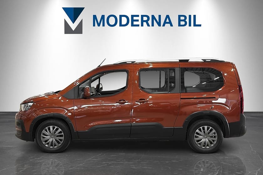 Bild 2 av Peugeot Rifter 1.2 e-THP 110hk 7-sits Nav Dragkrok PDC 2xDörr Nyservad