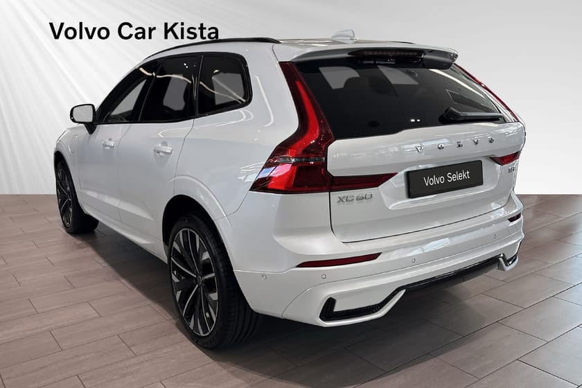 Bild 4 av Volvo XC60 T6 Plus Dark Nordic Edition Panorama 360Kam Drag