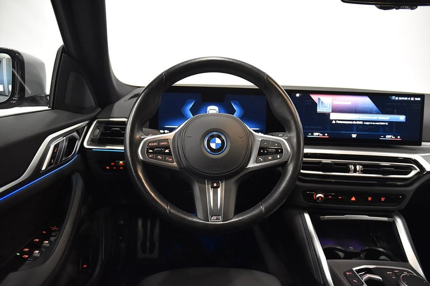 Bild 2 av BMW i4 eDrive40 Gran Coupé M-Sport Rattv AdaptivF HiFi Moms 340hk